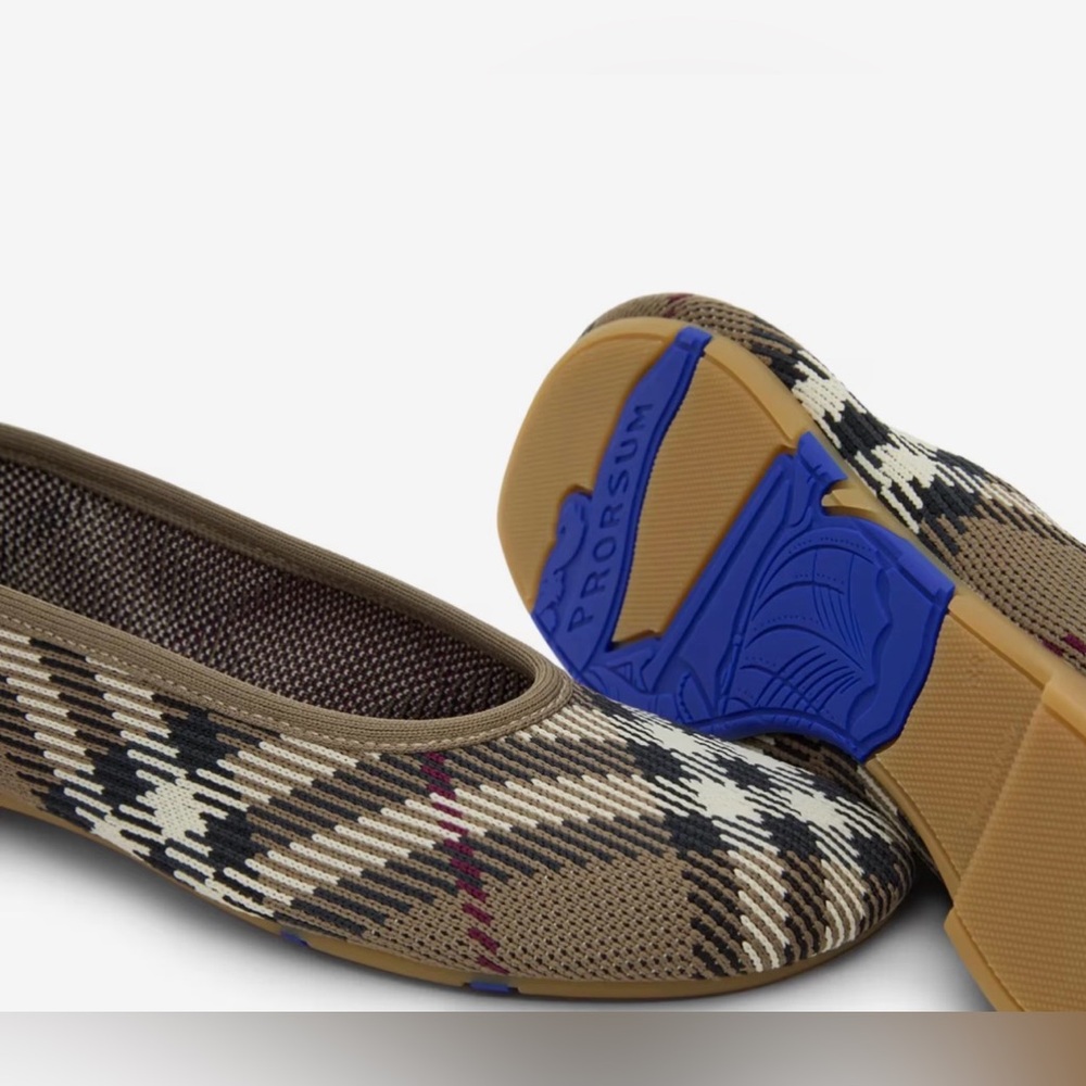 NWT. Burberry Women's classic plaid knit Ballerina Flat. Size 8.5. MSRP $690 NIB